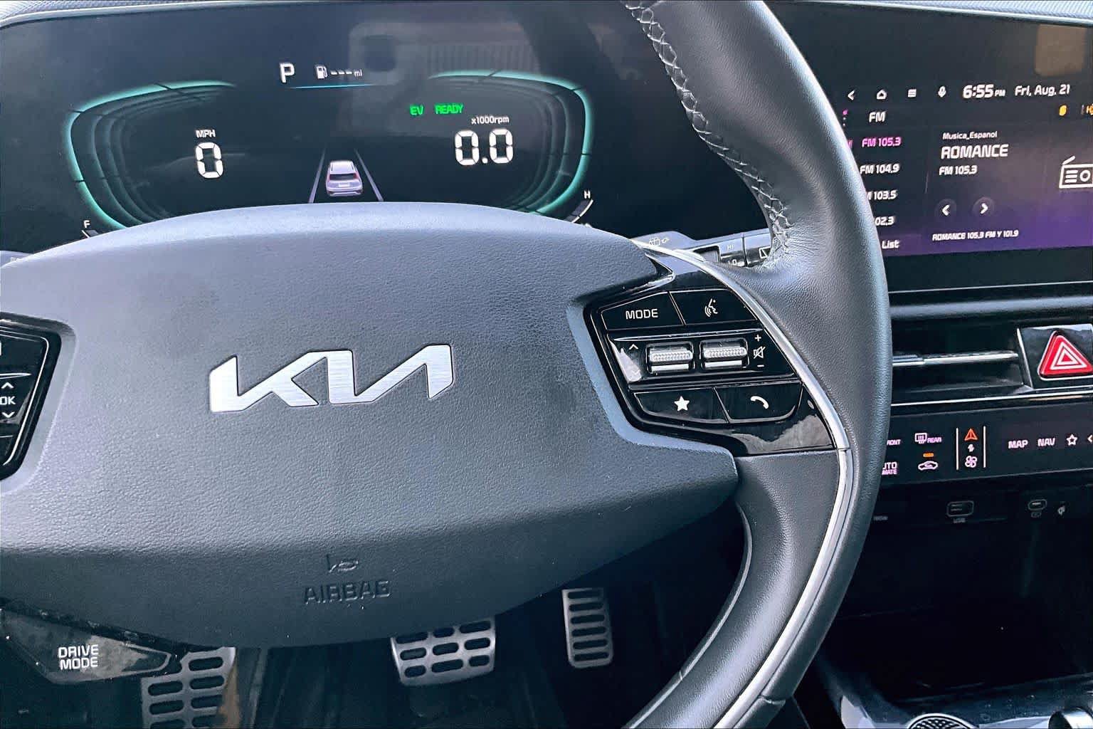 Used 2023 Kia Niro EX Touring FWD image 25