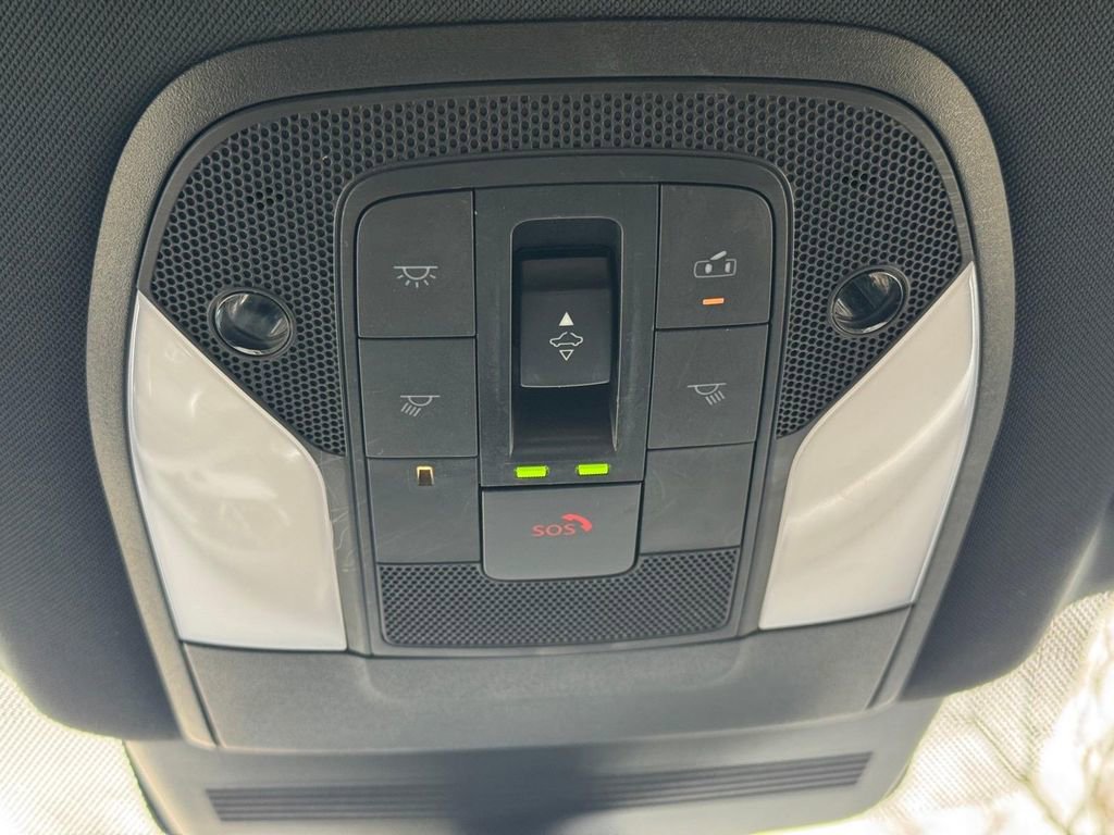 Used 2021 INFINITI QX50 Luxe w/ Appearance Package AWD/4WD image 17