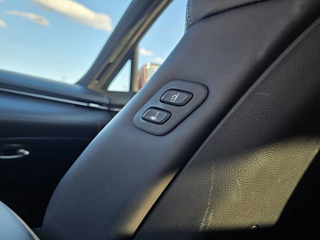 Used 2022 Genesis GV70 3.5T Sport w/ Sport Prestige Package image 19