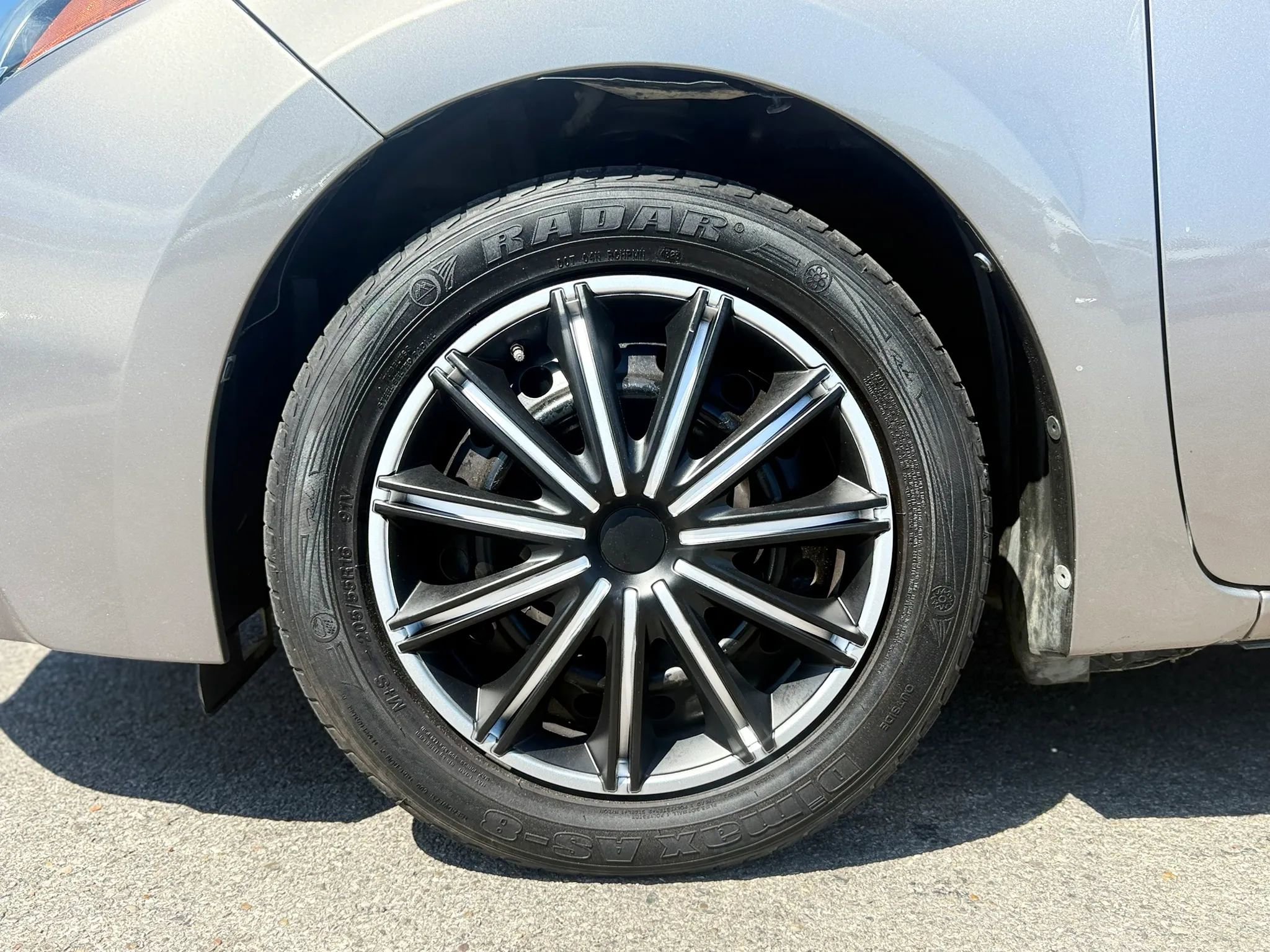 Used 2014 Toyota Corolla LE image 34