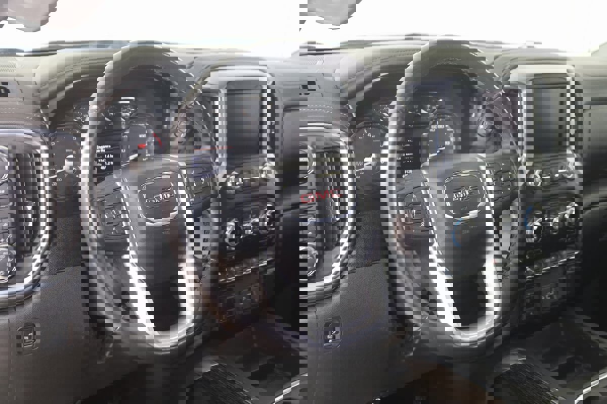 Used 2020 GMC Sierra 1500 Elevation w/ Elevation Value Package image 6