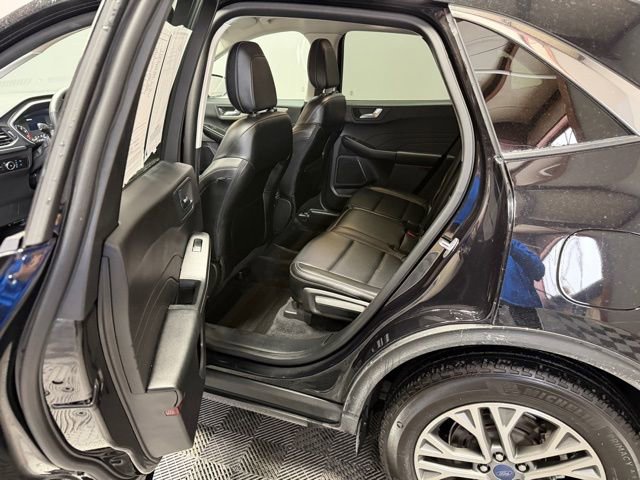 Used 2022 Ford Escape SEL image 18