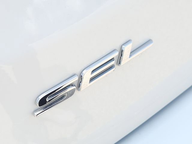 Used 2022 Ford Edge SEL image 9