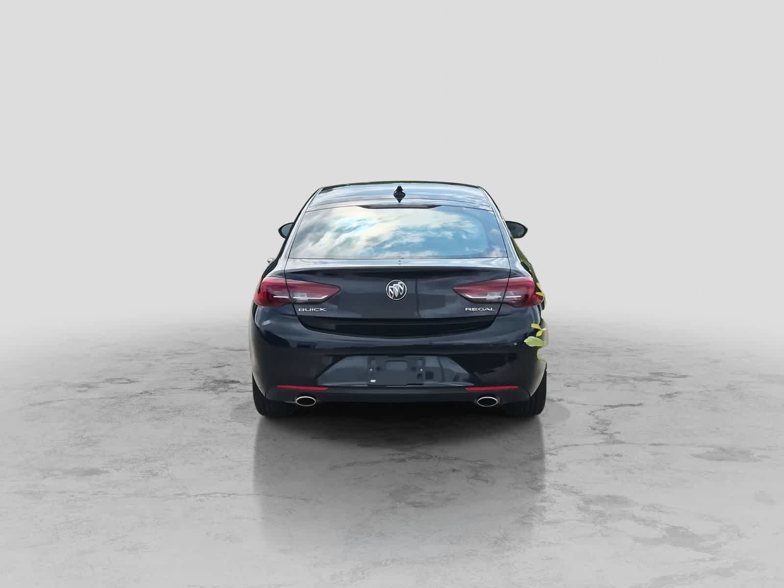 Used 2018 Buick Regal Preferred FWD image 7