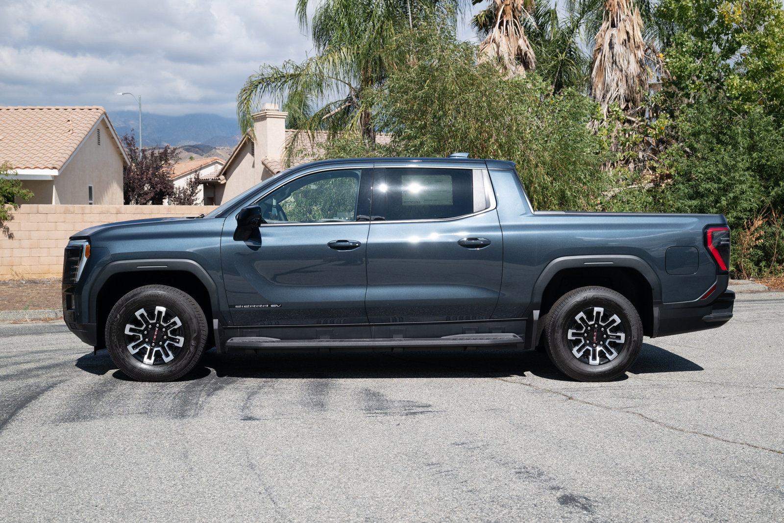 New 2026 GMC Sierra EV Elevation image 7