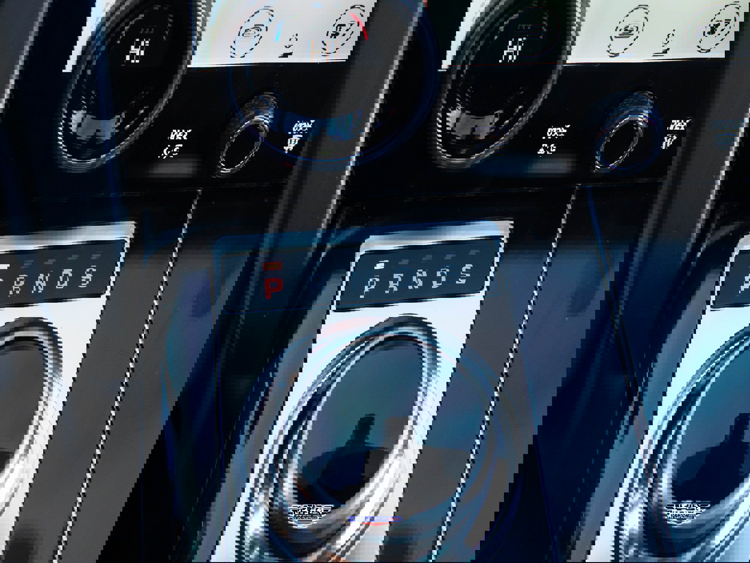 Used 2020 Land Rover Range Rover HSE image 37