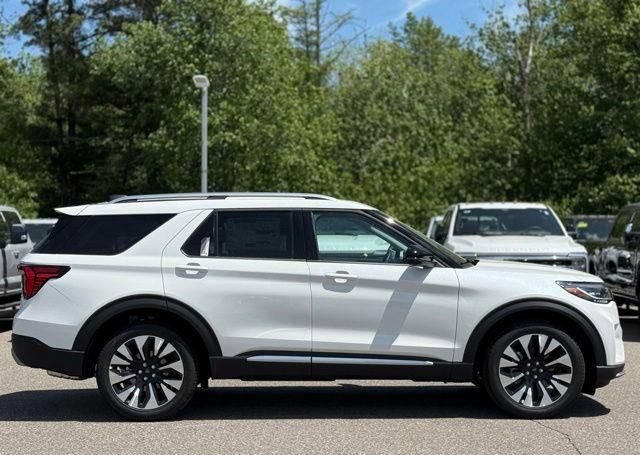 New 2026 Ford Explorer Platinum w/ LUX Leather Package AWD/4WD image 3