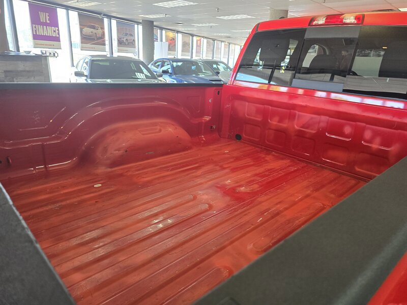 Used 2019 RAM 1500 Classic SLT image 29