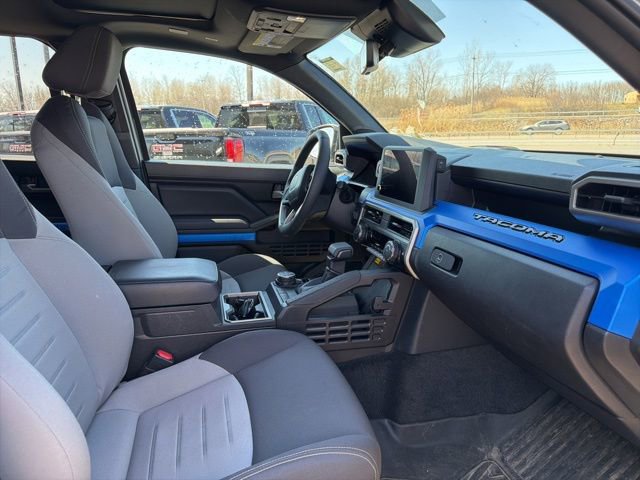 Used 2025 Toyota Tacoma TRD Off-Road w/ TRD Off Road Upgrade Package image 10