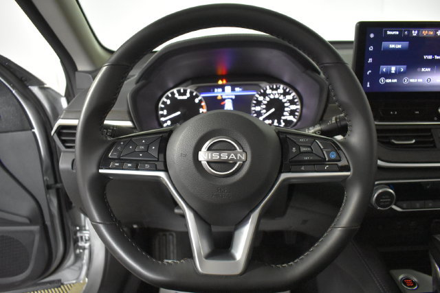 Certified 2025 Nissan Altima 2.5 SV w/ SV Premium Package AWD/4WD image 15