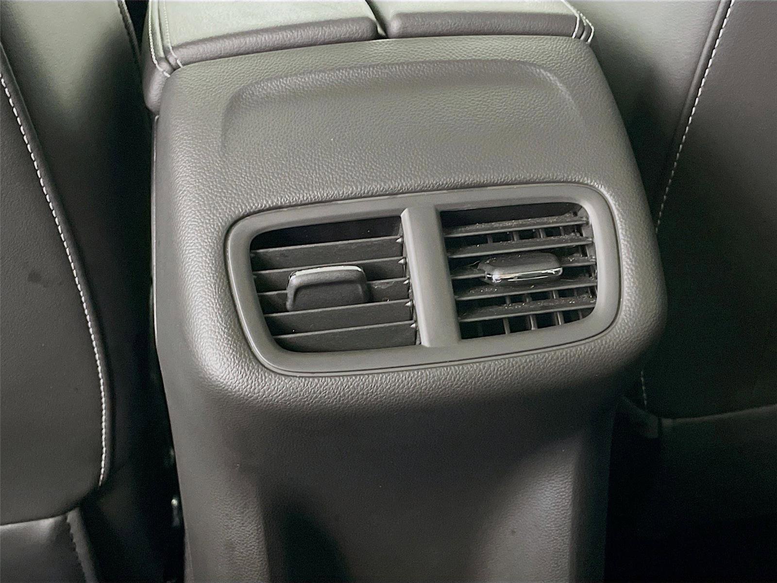 Used 2024 Buick Envision Sport Touring image 28