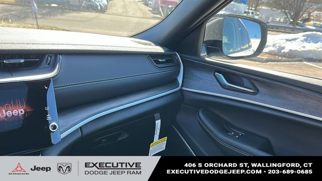 New 2026 Jeep Grand Cherokee L Limited AWD/4WD image 19