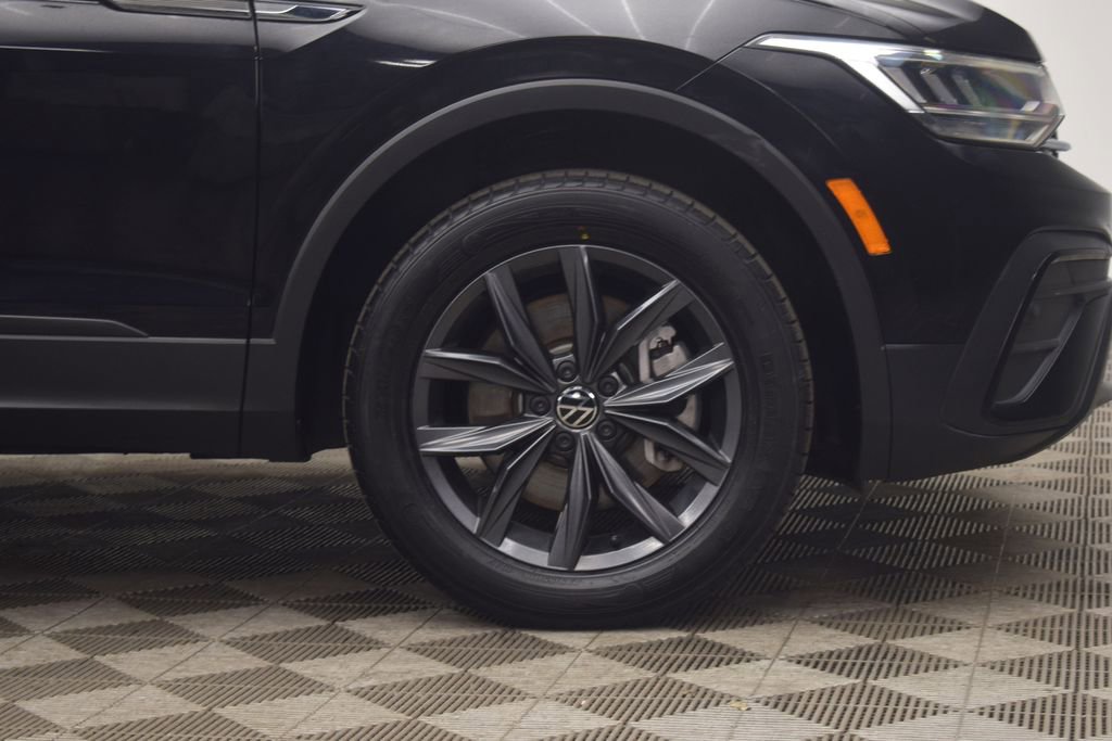 Used 2023 Volkswagen Tiguan SE image 27