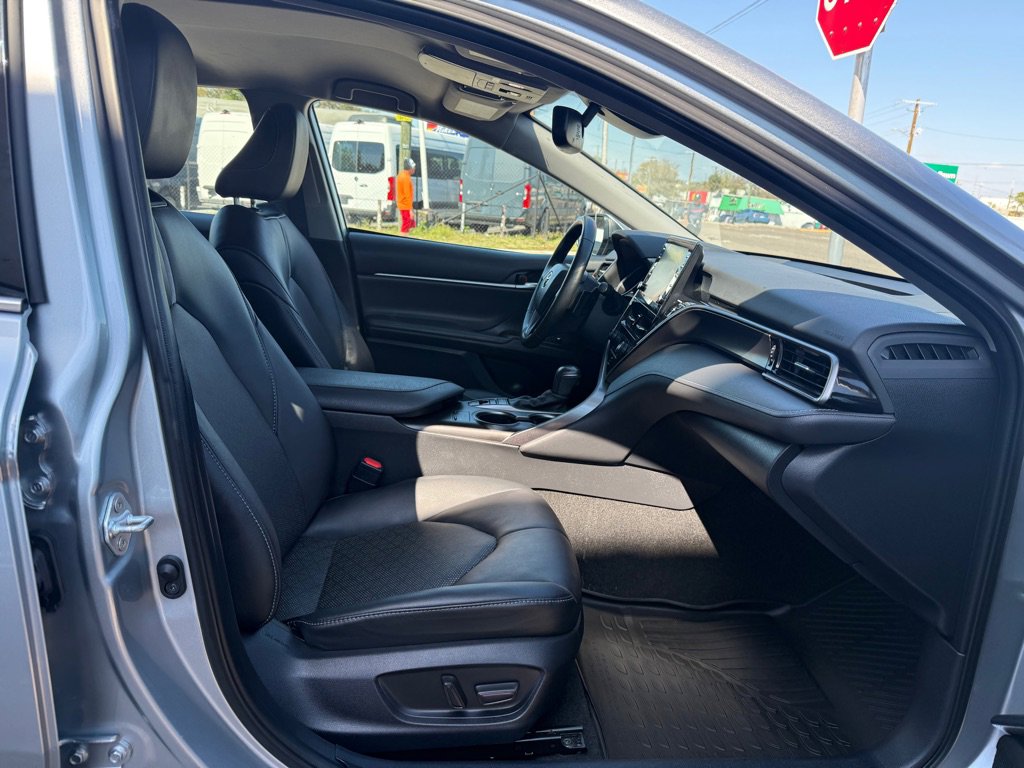 Used 2023 Toyota Camry XSE image 22