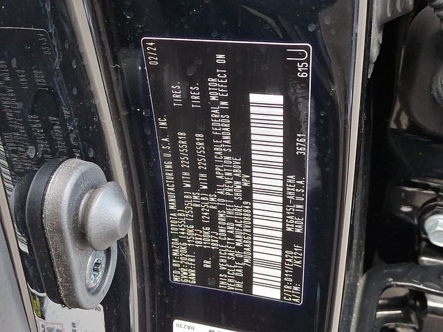 Used 2024 Toyota Corolla Cross XLE w/ Convenience Package image 25