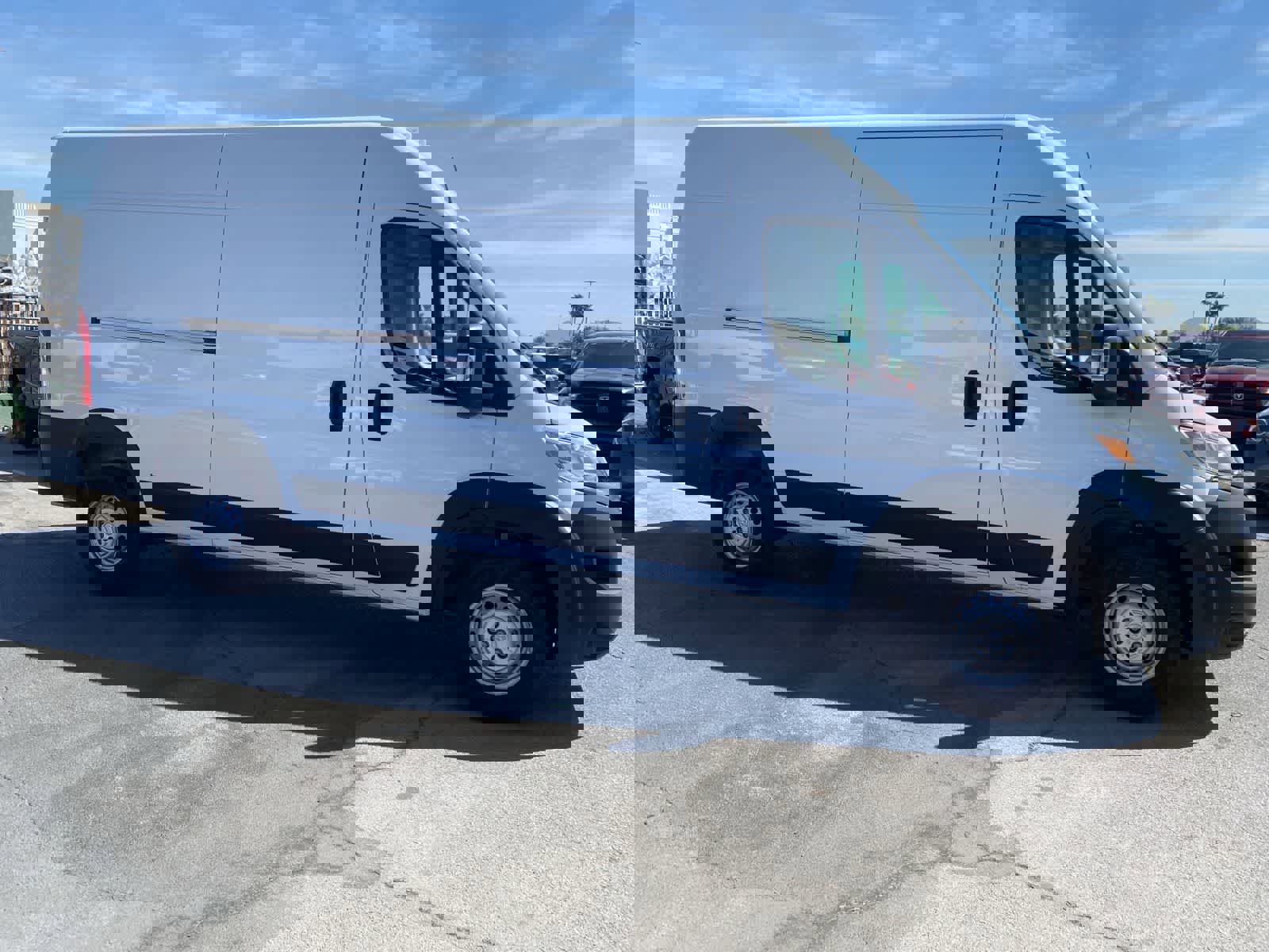 Used 2025 RAM ProMaster 2500 w/ Convenience Group image 4