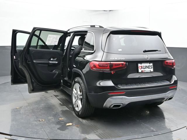 Used 2023 Mercedes-Benz GLB 250 4MATIC image 55