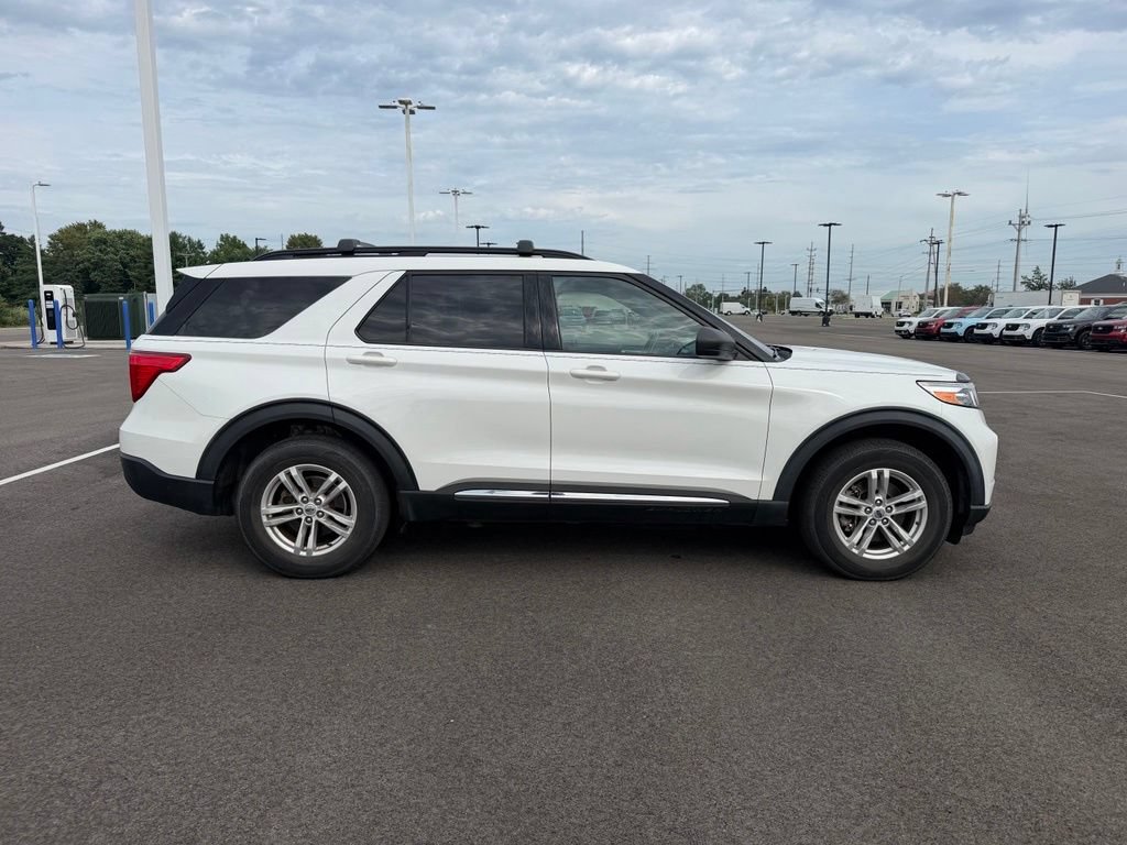 Used 2020 Ford Explorer XLT w/ Comfort Package AWD/4WD image 4