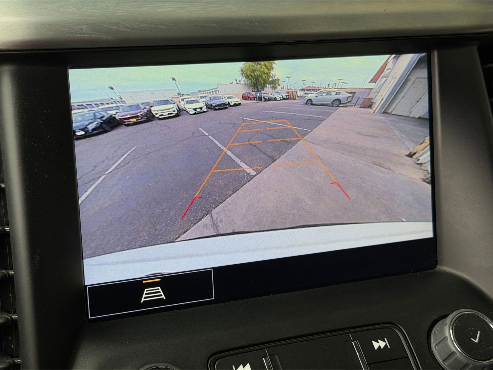 Used 2023 GMC Acadia SLT FWD image 25