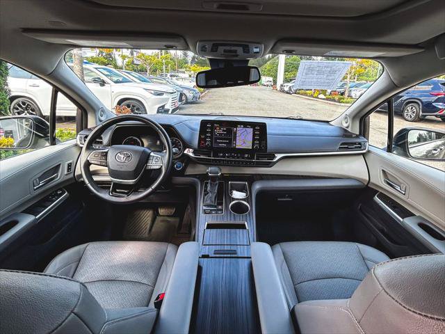 Certified 2021 Toyota Sienna Limited AWD/4WD image 15