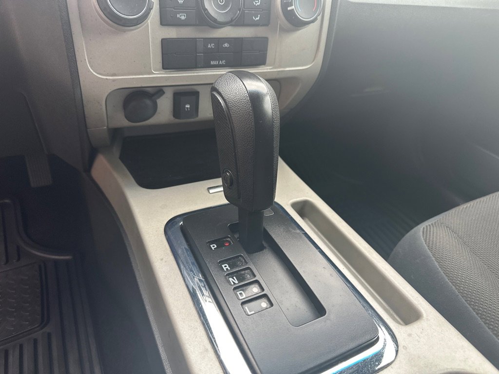 Used 2010 Ford Escape XLT FWD image 19