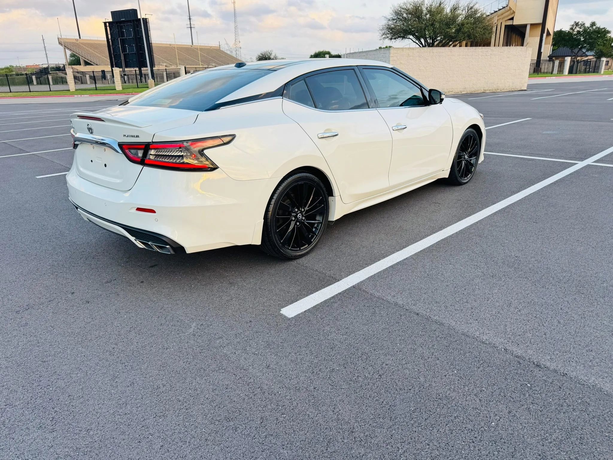 Used 2019 Nissan Maxima Platinum w/ Reserve Package image 4