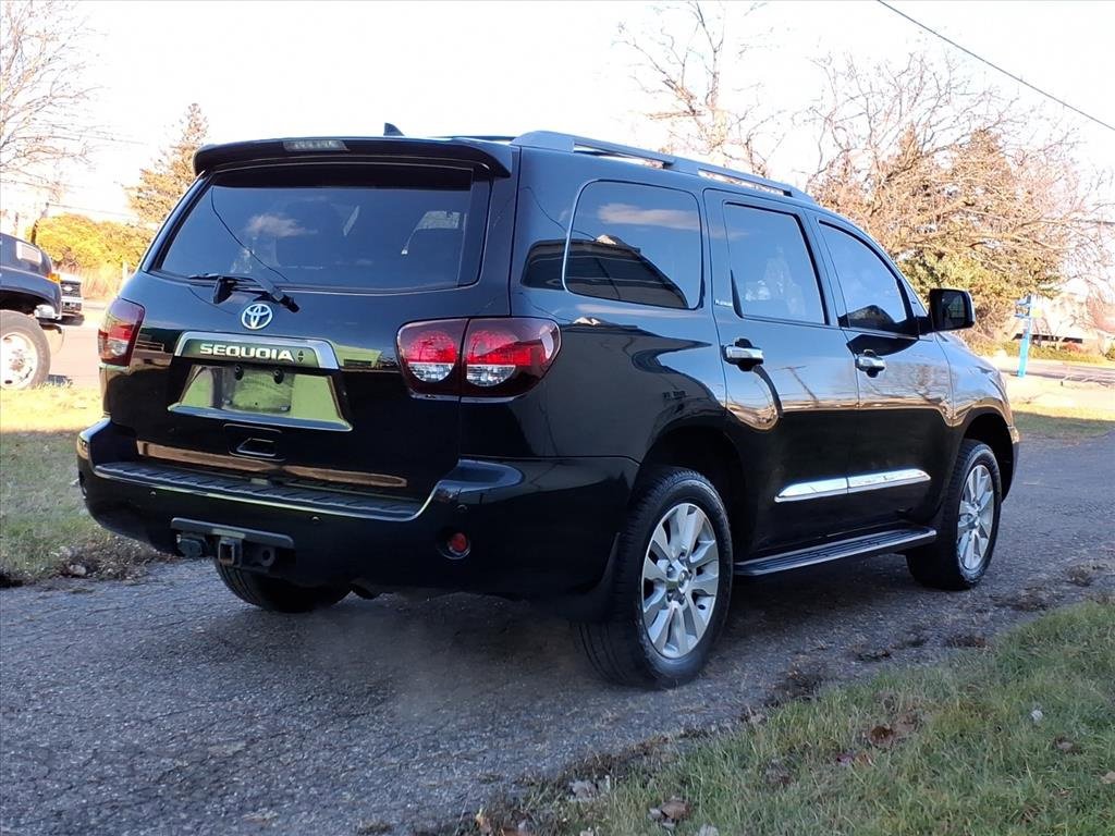 Used 2020 Toyota Sequoia Platinum image 5