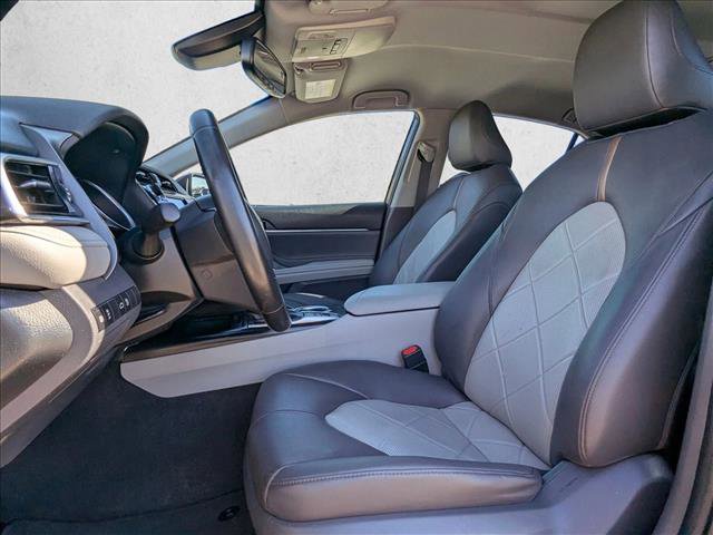 Used 2018 Toyota Camry XLE image 11