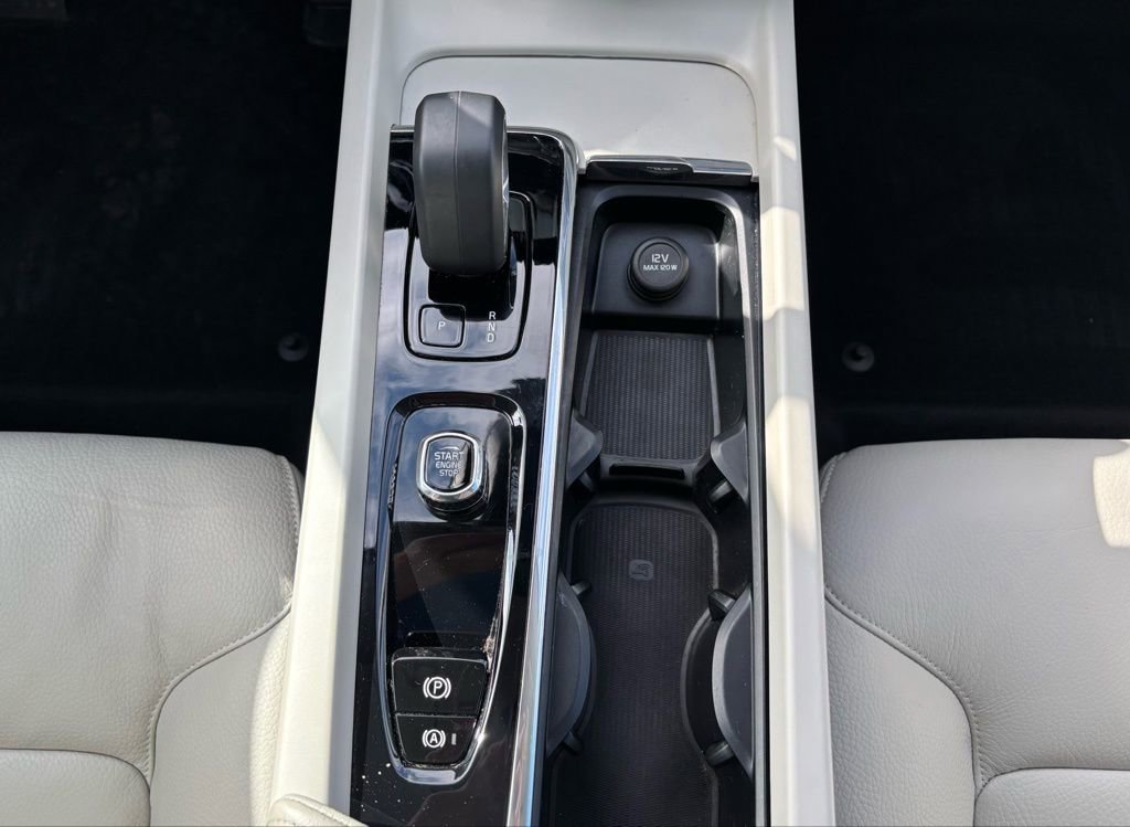 Certified 2023 Volvo XC60 B5 Core w/ Climate Package image 26