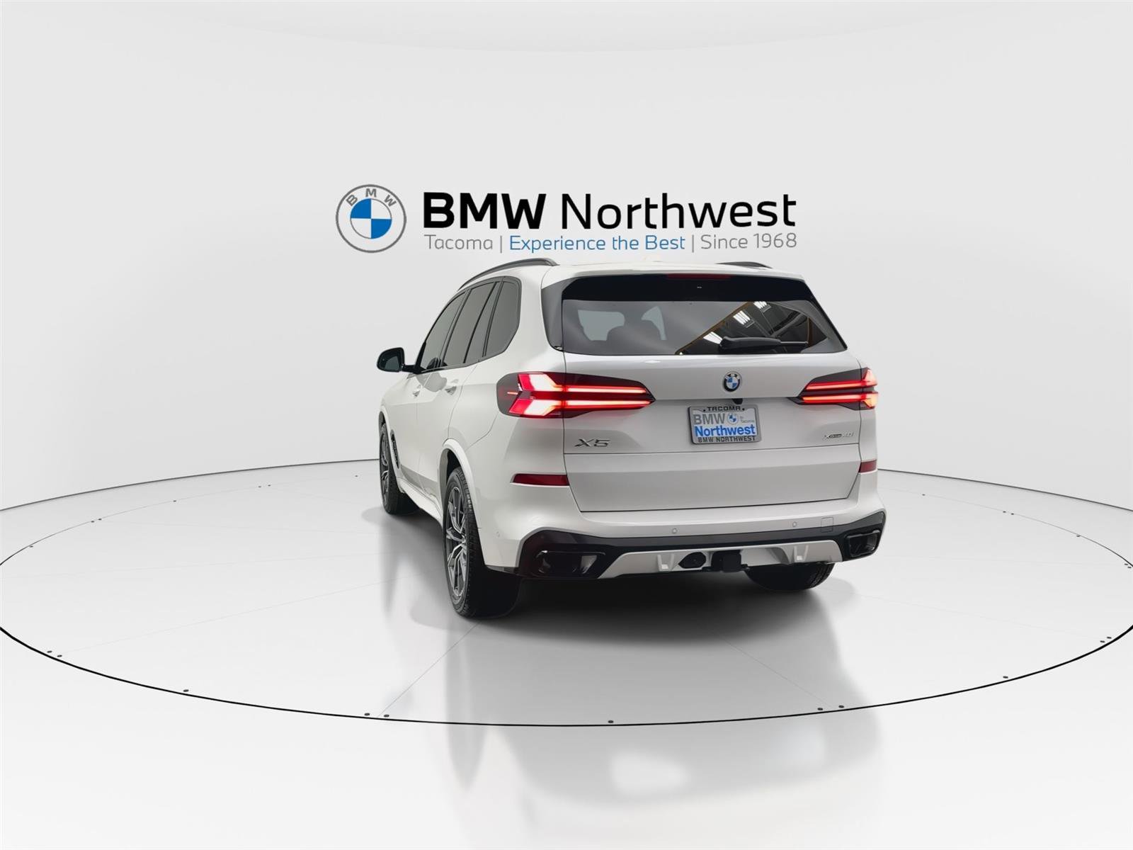 New 2026 BMW X5 xDrive40i w/ M Sport Package image 13