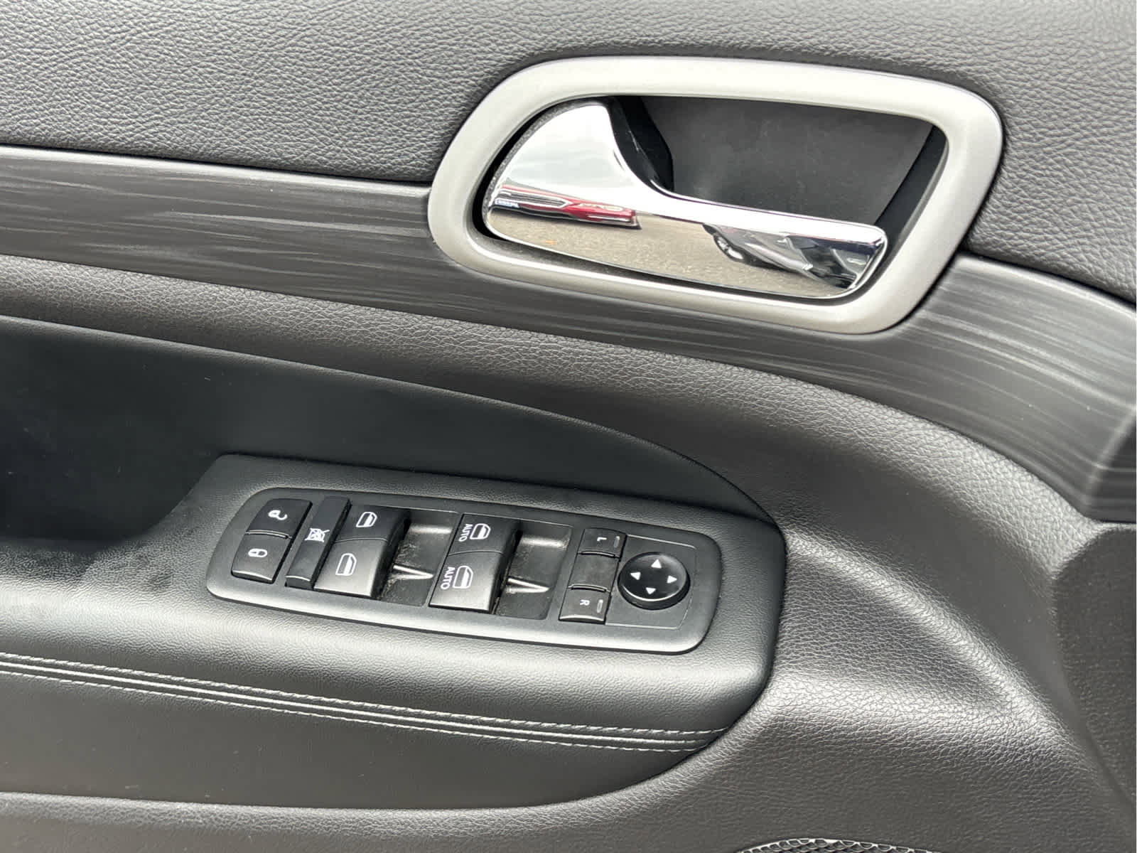 Used 2020 Jeep Grand Cherokee Laredo w/ Quick Order Package 2BN North image 22