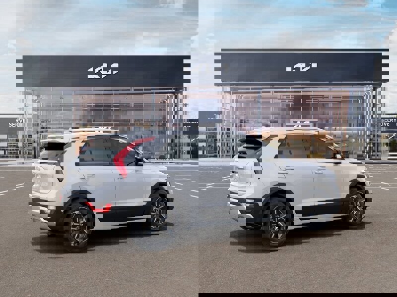 New 2026 Kia Niro LX image 6