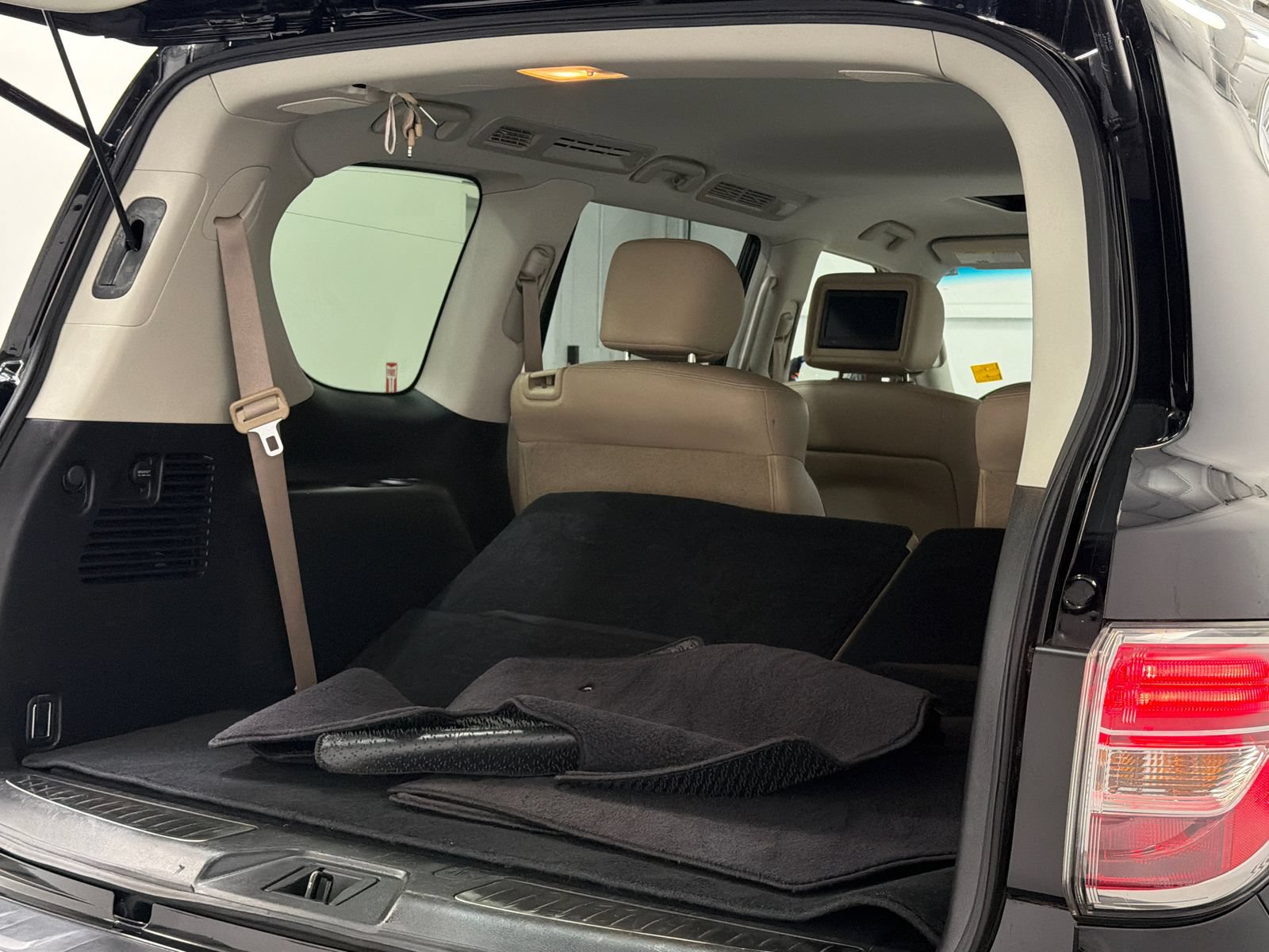 Used 2017 Nissan Armada Platinum w/ Captain Seat Package AWD/4WD image 9