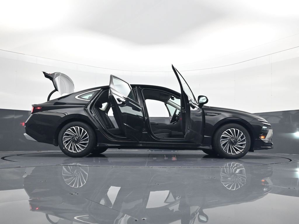 Certified 2025 Hyundai Sonata SEL FWD image 33