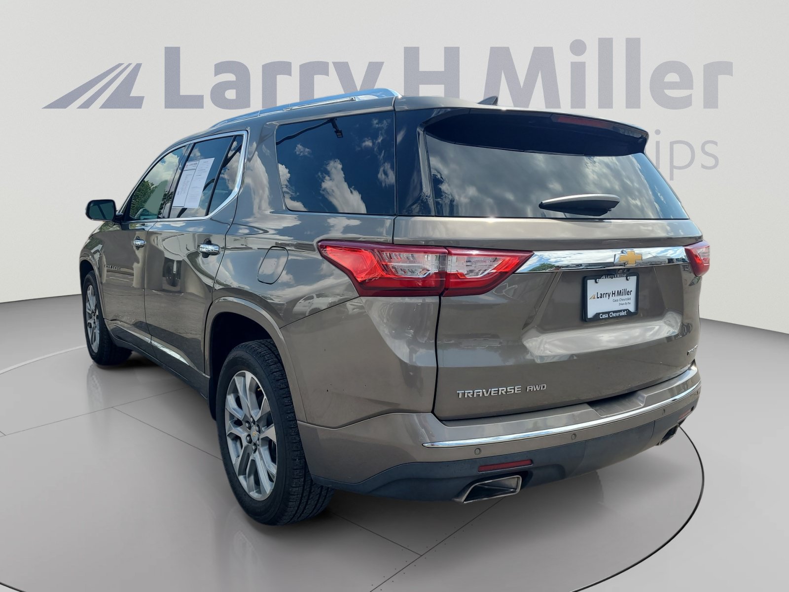 Used 2020 Chevrolet Traverse Premier AWD/4WD image 3