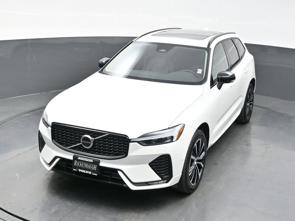 Used 2025 Volvo XC60 B5 Plus image 20