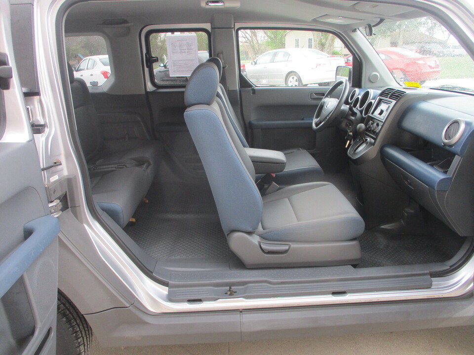 Used 2005 Honda Element LX image 21