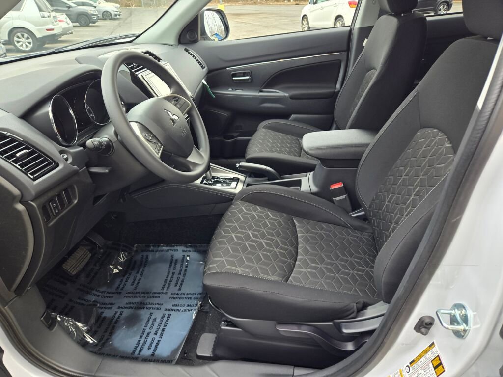 Used 2026 Mitsubishi Outlander Sport ES AWD/4WD image 15