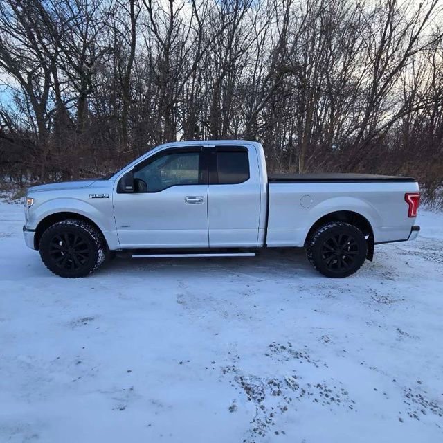 Used 2015 Ford F150 XLT w/ Equipment Group 302A Luxury image 9