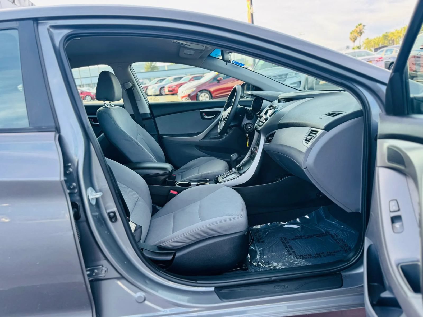 Used 2013 Hyundai Elantra GLS FWD image 12