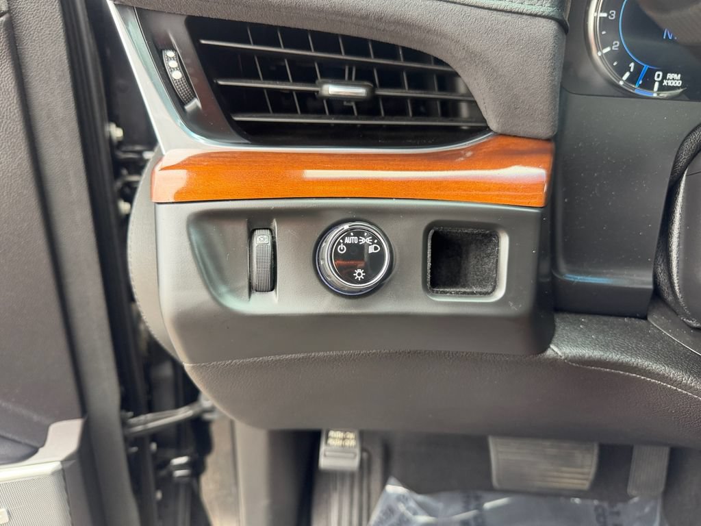 Used 2018 Cadillac Escalade Luxury RWD image 23