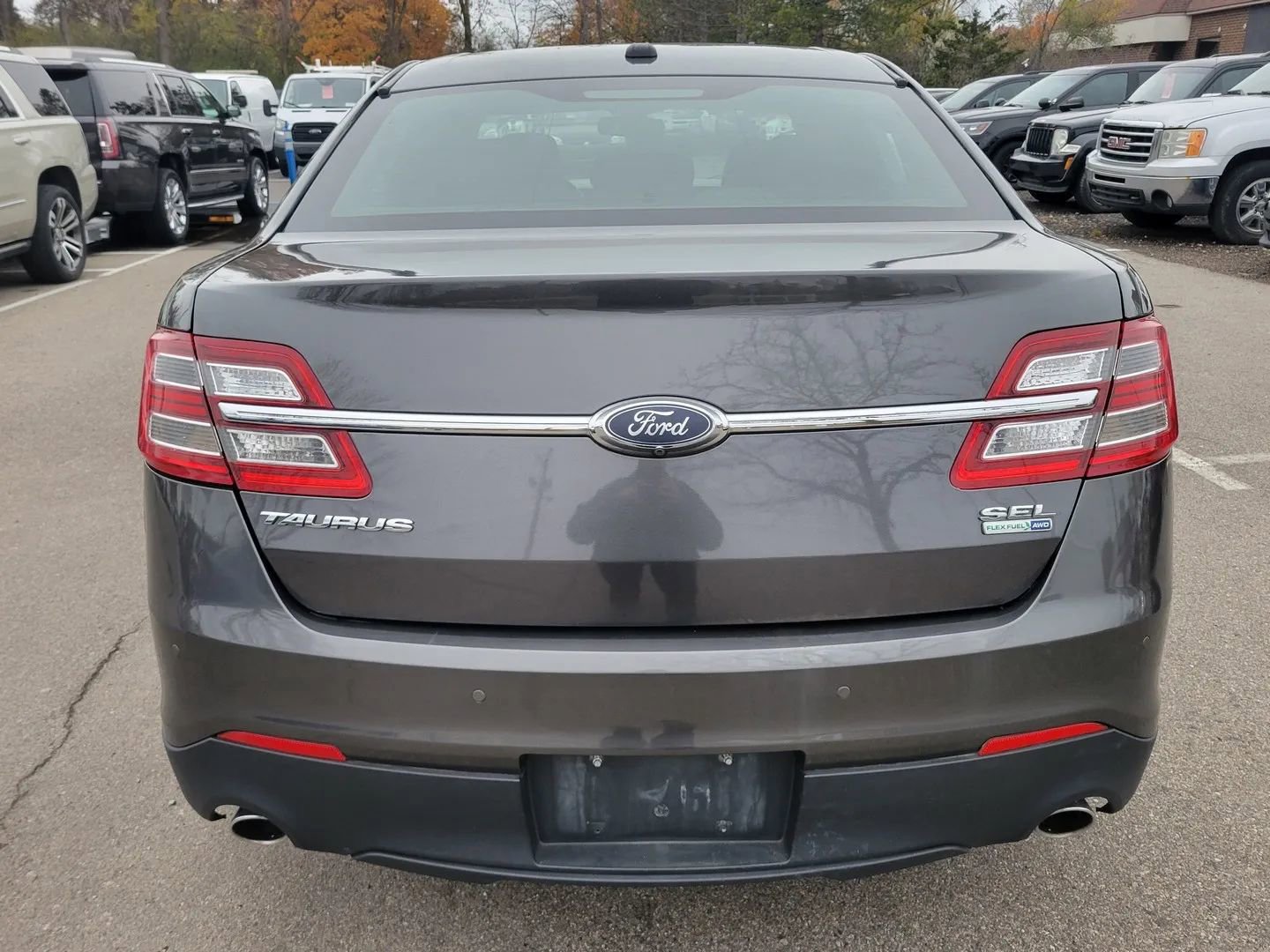 Used 2017 Ford Taurus SEL AWD/4WD image 11