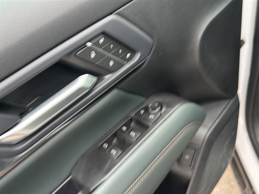 Used 2026 GMC Terrain AT4 w/ Convenience Package III image 11