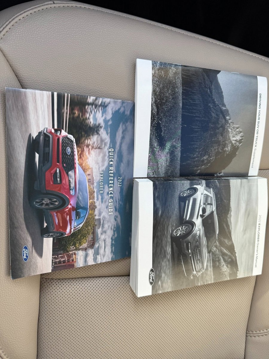 Used 2022 Ford Explorer Limited w/ Hybrid Equipment Group 310A image 17