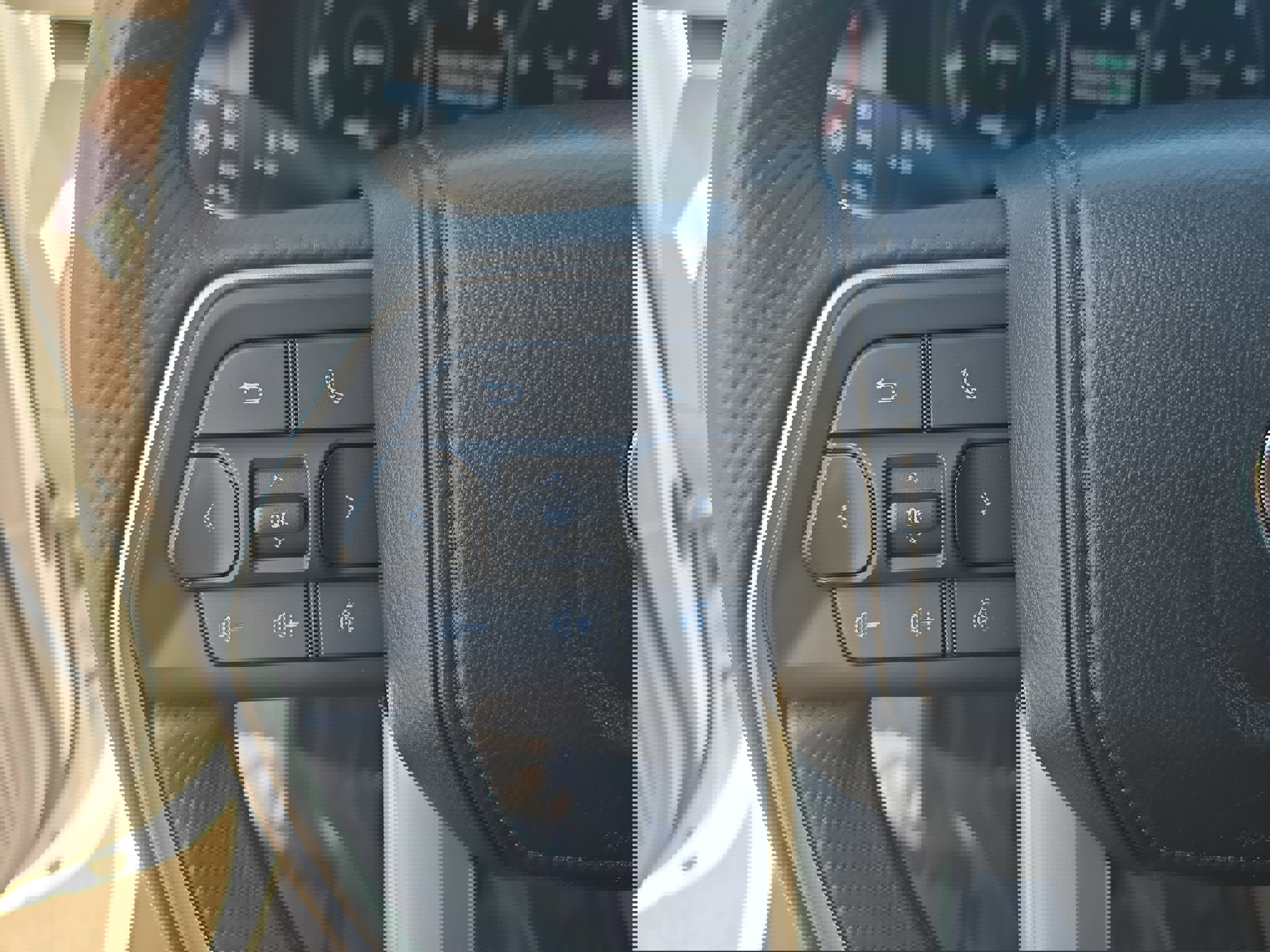 Used 2025 Toyota Tacoma TRD Sport image 19