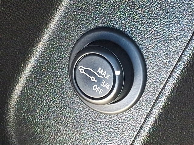 Used 2023 Chevrolet Equinox LT w/ Driver Convenience Package image 28