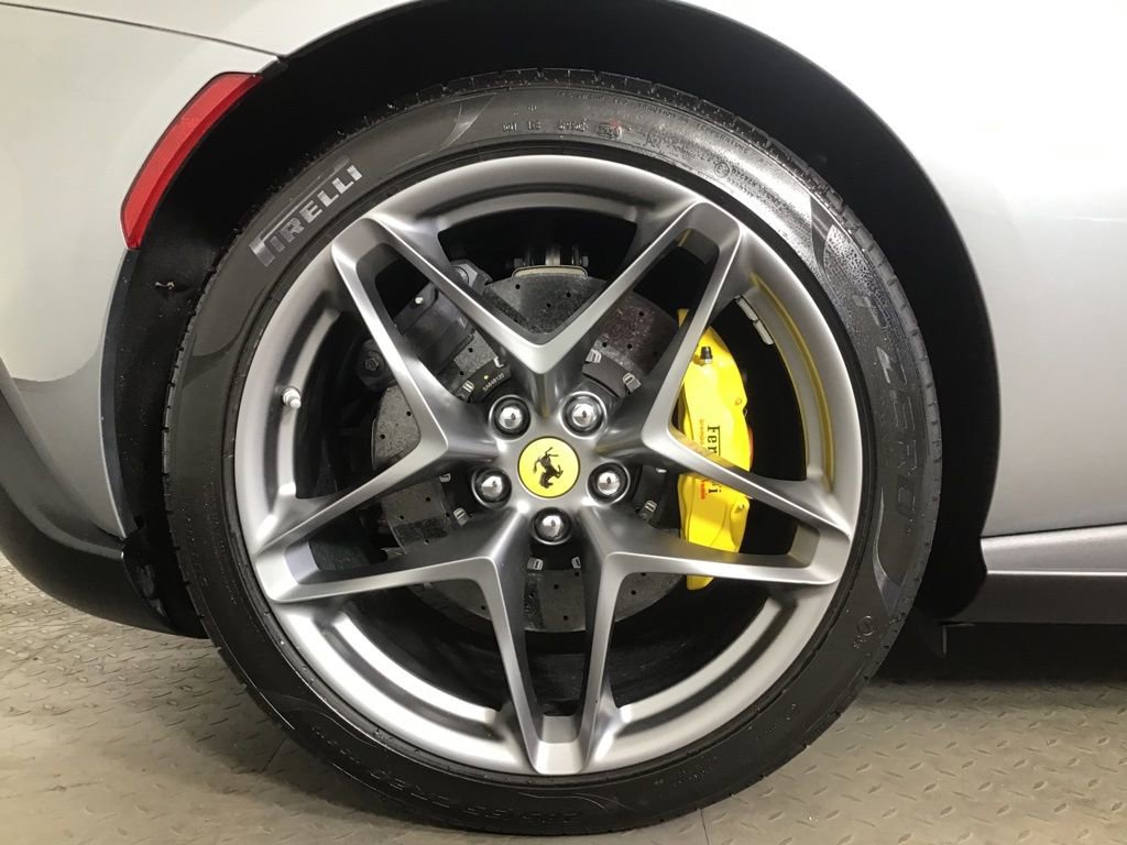Used 2022 Ferrari Roma image 13