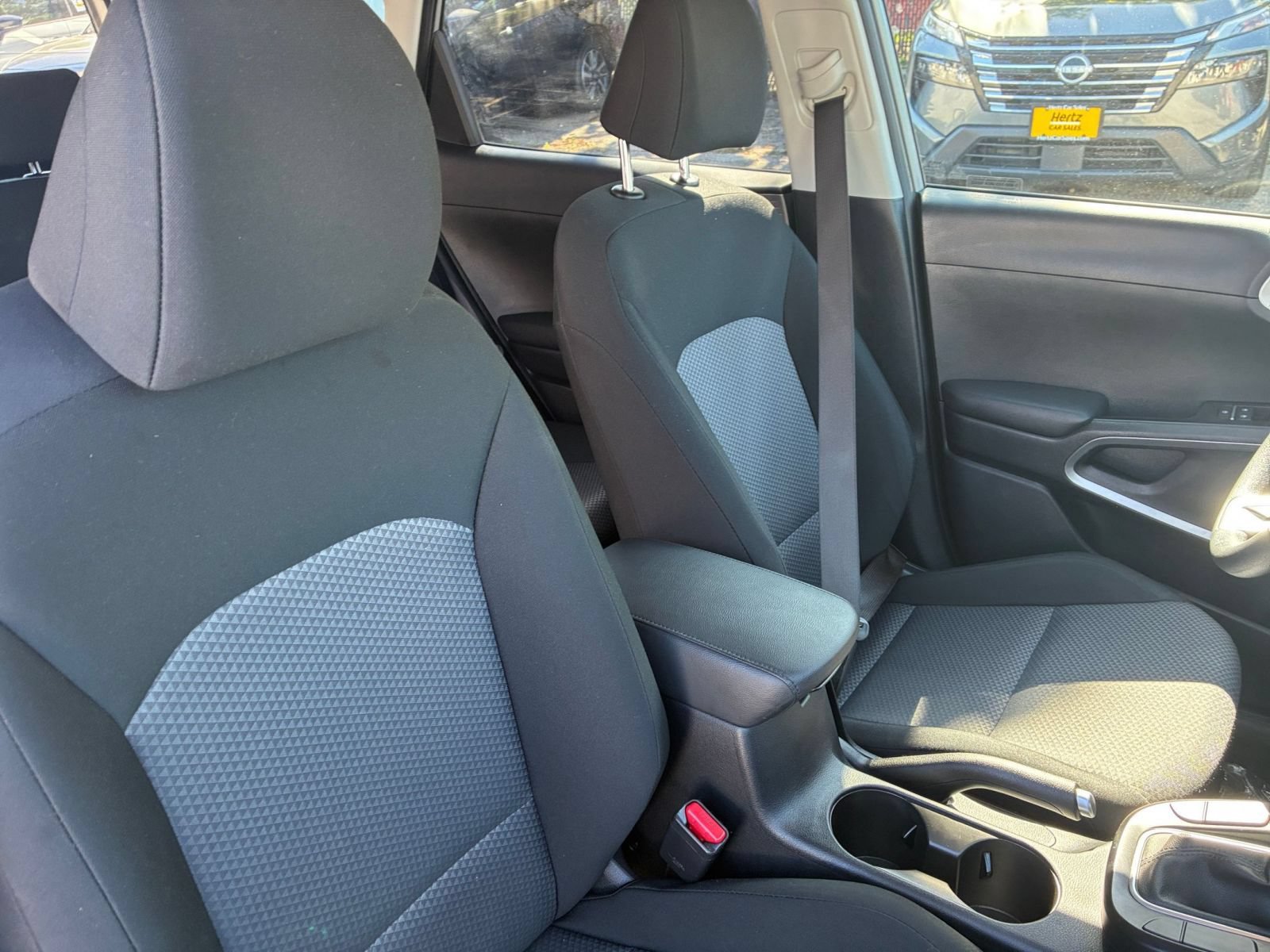 Used 2025 Kia Soul LX w/ LX Technology Package FWD image 31