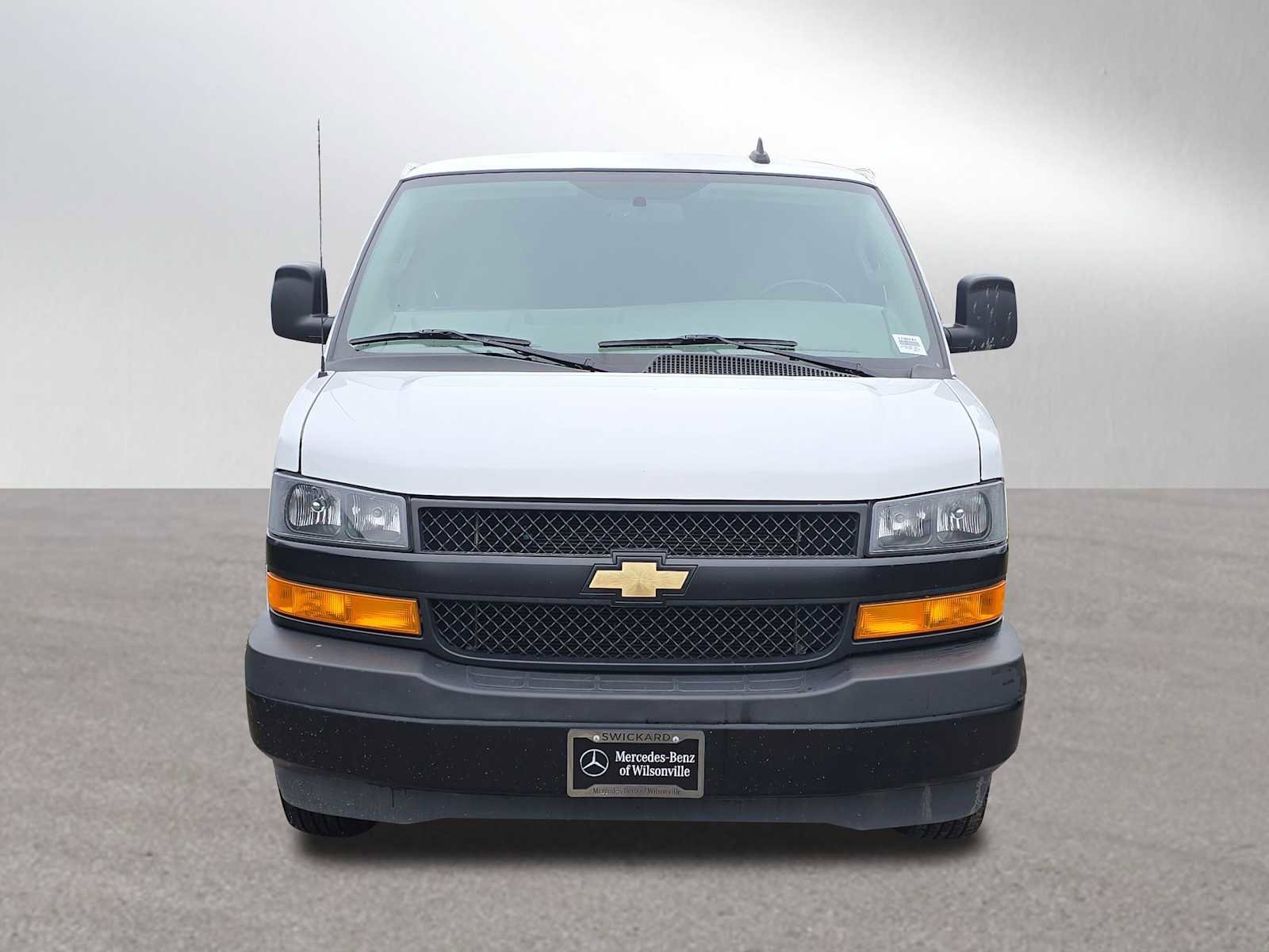 Used 2023 Chevrolet Express 2500 w/ Driver Convenience Package image 8