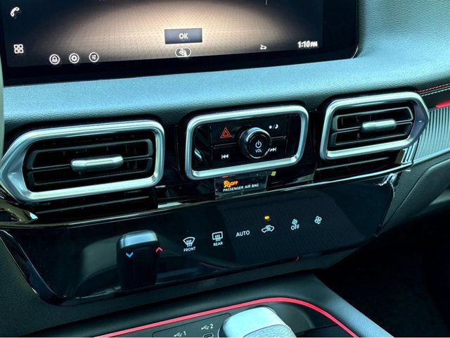 New 2026 Nissan Sentra SR w/ SR Premium Package FWD image 7